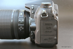  Nikon D7000  :     -