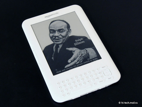  Amazon Kindle 3:   