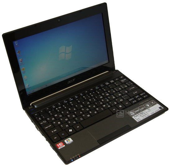 Нетбук Acer Aspire One 522-C5Dkk с включенным экраном Нетбук Acer Aspire One 522-C5Dkk с включенным экраном