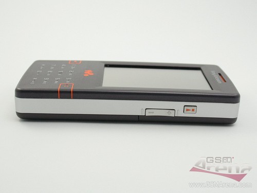 Sony Ericsson W950i -   