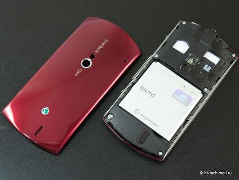  Sony Ericsson Xperia Neo.   Android