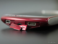  Sony Ericsson Xperia Neo.   Android