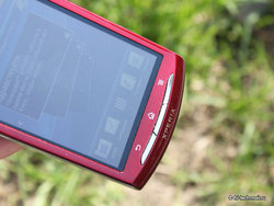  Sony Ericsson Xperia Neo.   Android