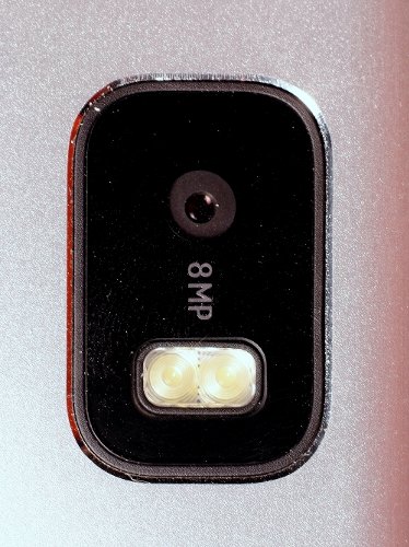 Nokia E7 - -  QWERTY-