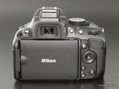   Nikon D5100:     