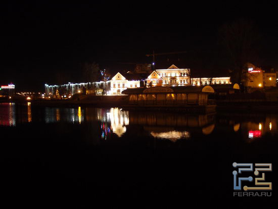 F/1.8, 1/13 c, ISO 200, 28 