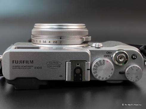  Fujifilm FinePix X100: ,    