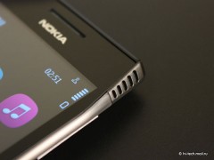  Nokia X7-00:   Nokia