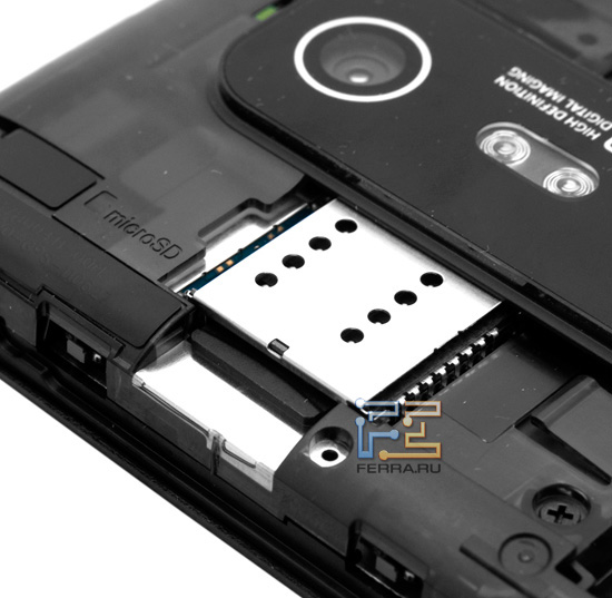 microSD-   HTC Evo 3D