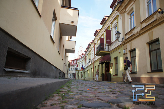 ISO 400, 16 , F/2.8, 1/1600