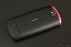  Nokia 600:   Symbian Belle 