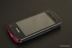  Nokia 600:   Symbian Belle 