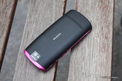 Nokia 600:   Symbian Belle 