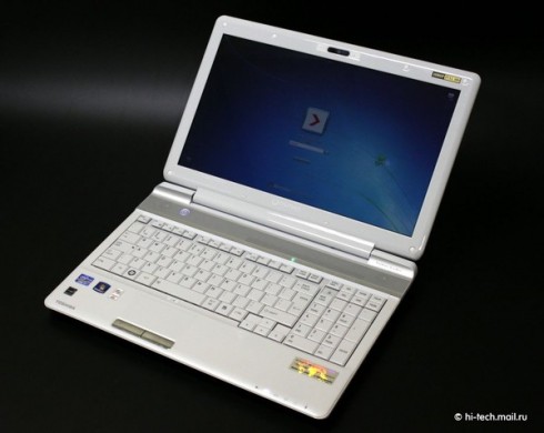  Toshiba Qosmio F750:  3D-