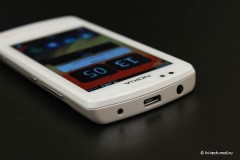  Nokia 700:   