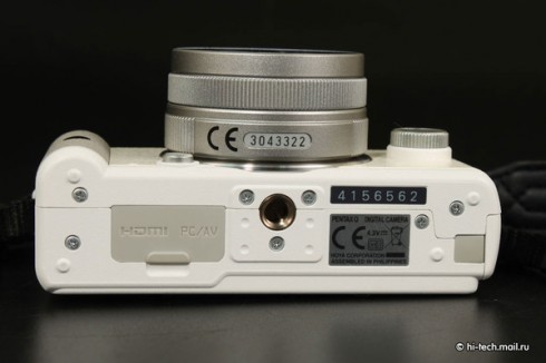  Pentax Q:   