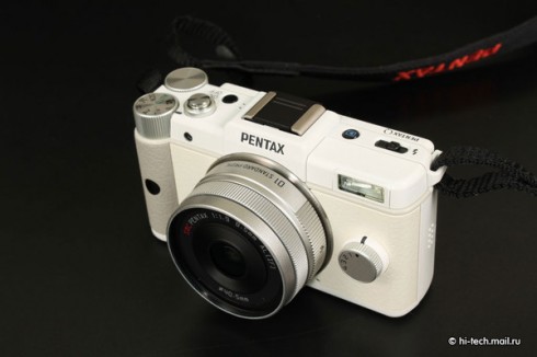  Pentax Q:   
