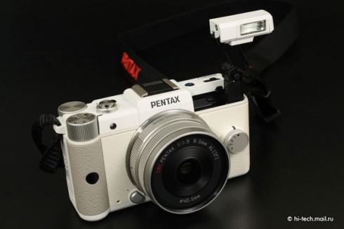  Pentax Q:   