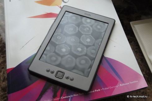  Amazon Kindle 4:    