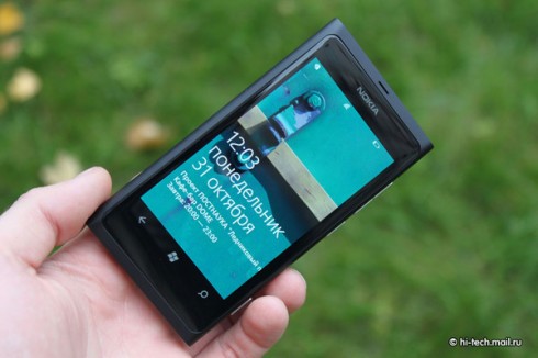   Nokia Lumia 800:   Nokia  Windows Phone
