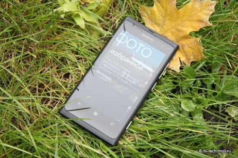   Nokia Lumia 800:   Nokia  Windows Phone
