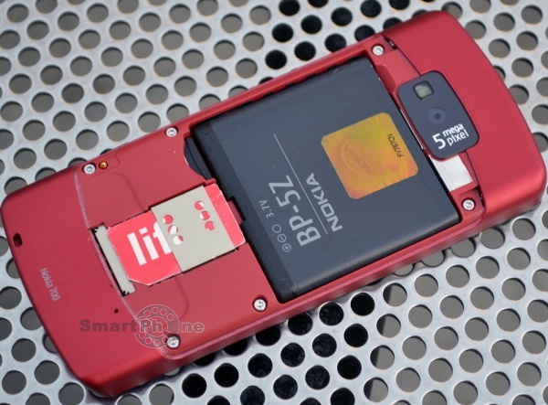Nokia 700