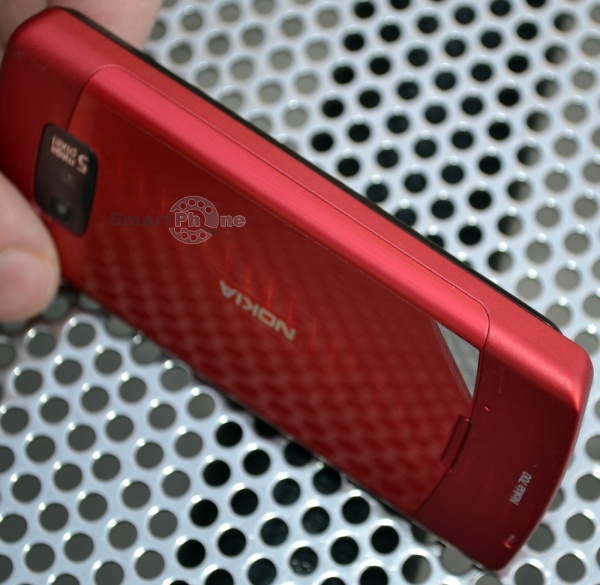 Nokia 700