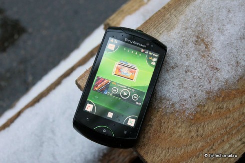  Sony Ericsson Live with Walkman:   Android