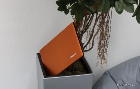  Lenovo IdeaPad U300s: ,  MacBook Air