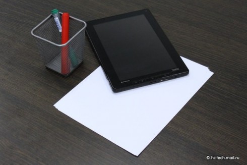  Lenovo ThinkPad Tablet:  