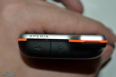  Sony Ericsson Xperia Active:  