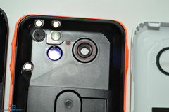  Sony Ericsson Xperia Active:  