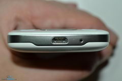  LG Optimus One (P500):    Android