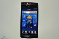  Sony Ericsson Xperia Arc S:  