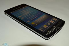  Sony Ericsson Xperia Arc S:  