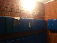  Sony Ericsson Xperia Pro:    Android