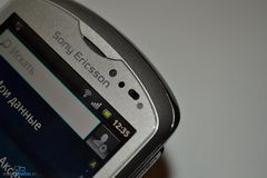  Sony Ericsson Xperia Pro:    Android