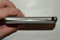  Sony Ericsson Xperia Pro:    Android