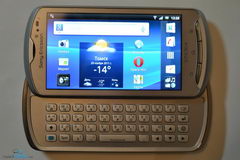  Sony Ericsson Xperia Pro:    Android