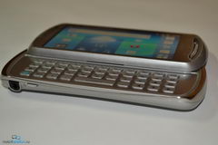 Sony Ericsson Xperia Pro:    Android