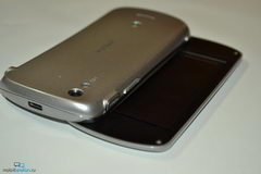  Sony Ericsson Xperia Pro:    Android