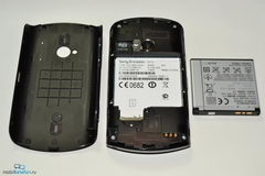  Sony Ericsson Xperia Pro:    Android