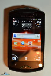  Sony Ericsson Xperia Pro:    Android