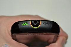  Sony Ericsson Xperia Pro:    Android