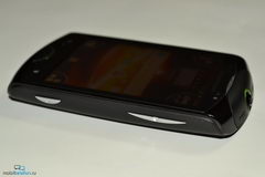  Sony Ericsson Xperia Pro:    Android