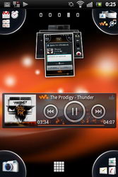  Sony Ericsson Xperia Pro:    Android