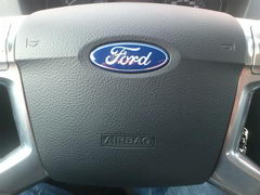  Sony Ericsson Xperia Pro:    Android