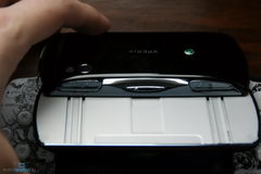  Sony Ericsson Xperia Play:    