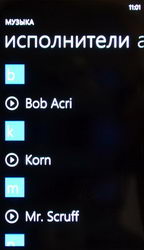  Nokia Lumia 800:   Windows Phone 