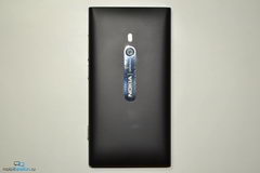 Nokia Lumia 800:   Windows Phone 